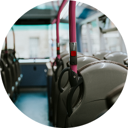 interior-de-un-transporte-publico-de-autobuses